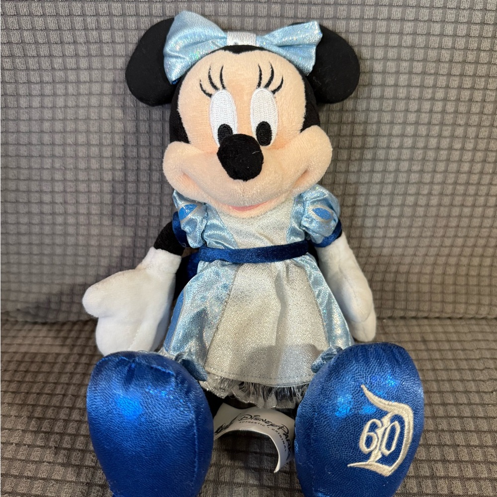 Disneyland 60th Anniversary Diamond Celebration Minnie Mouse 9" Plush Blue